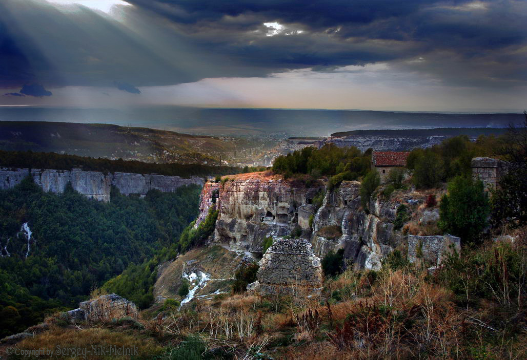 Луч света над Крымом