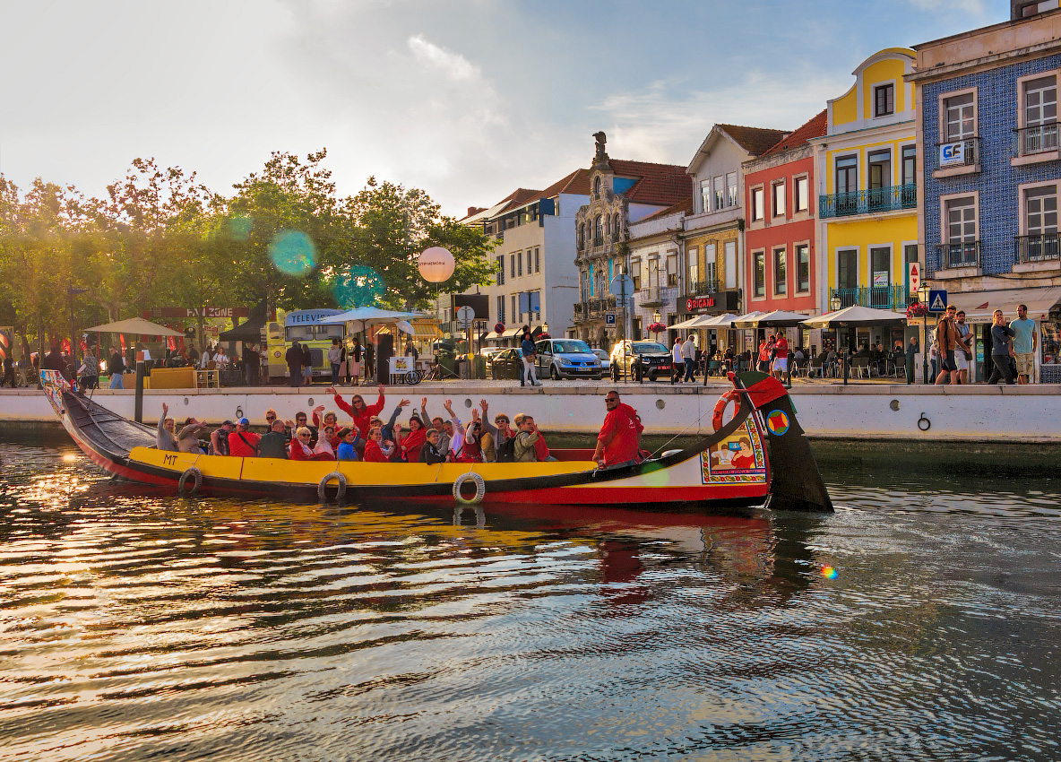 Авейру в лучах заходящего солнца