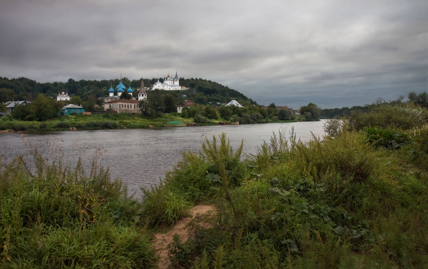 Хмурый день