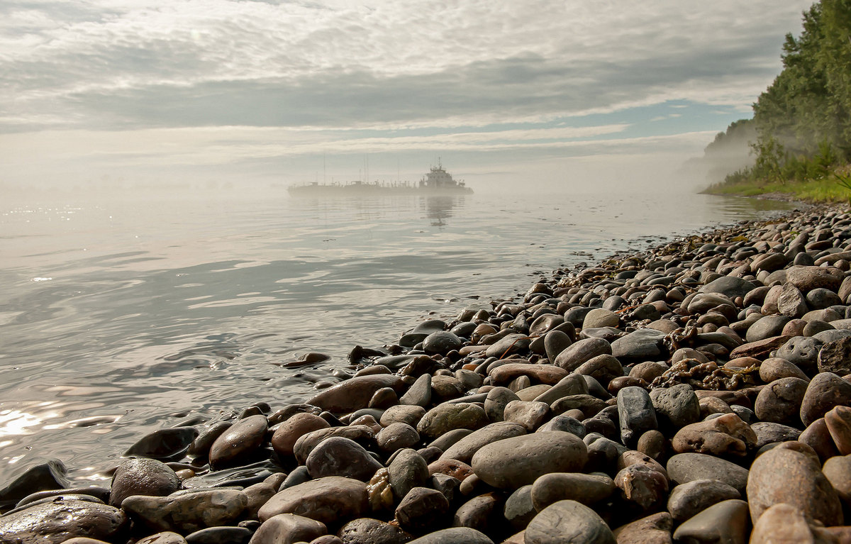 Утро на реке...