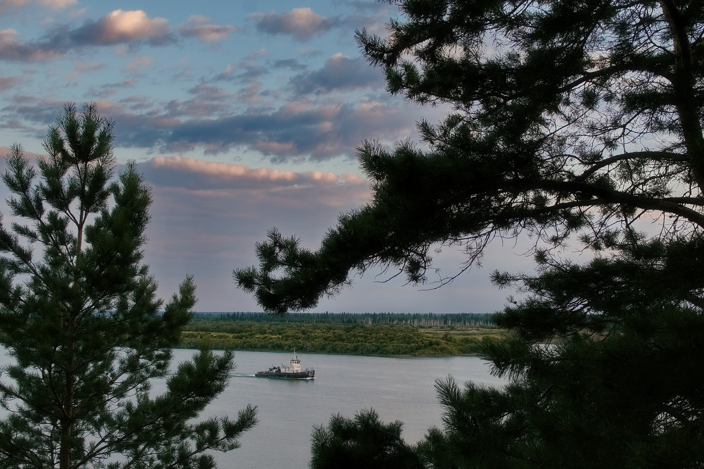 Вечер, на закате.