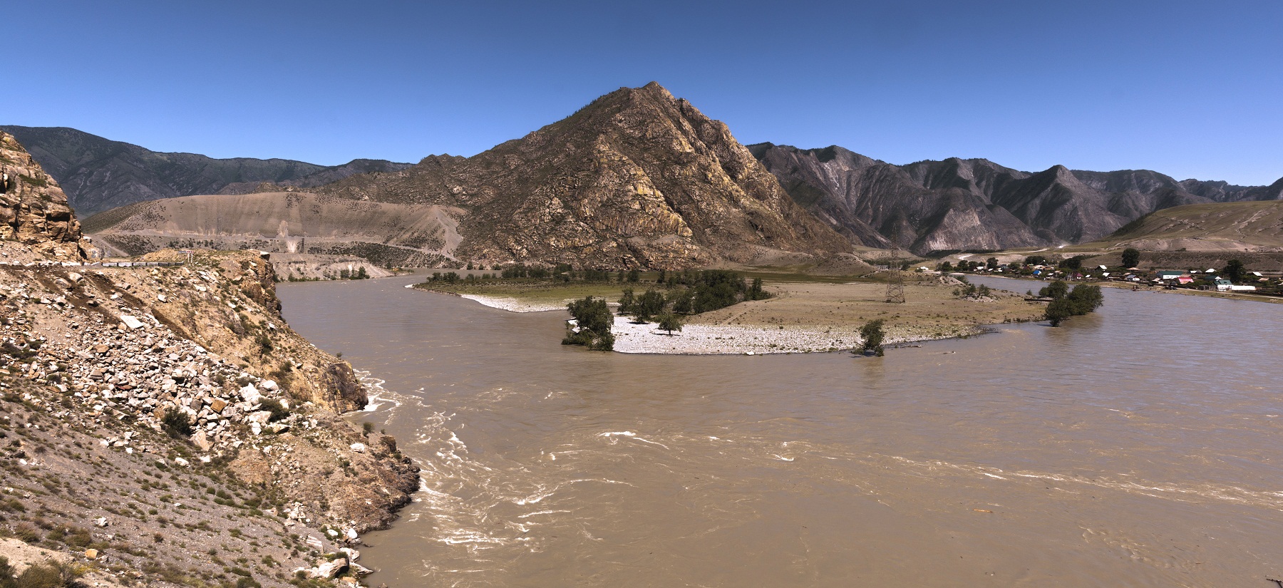 На берегу Катуни.