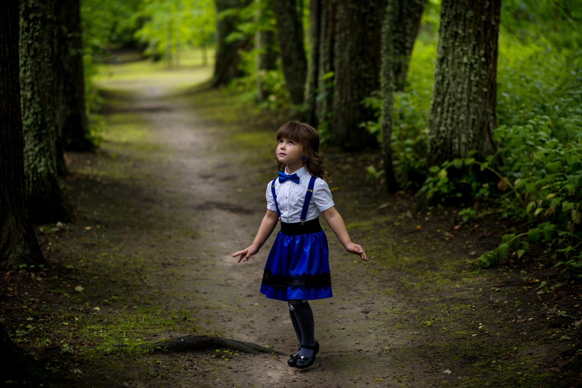 Одна в дремучем лесу