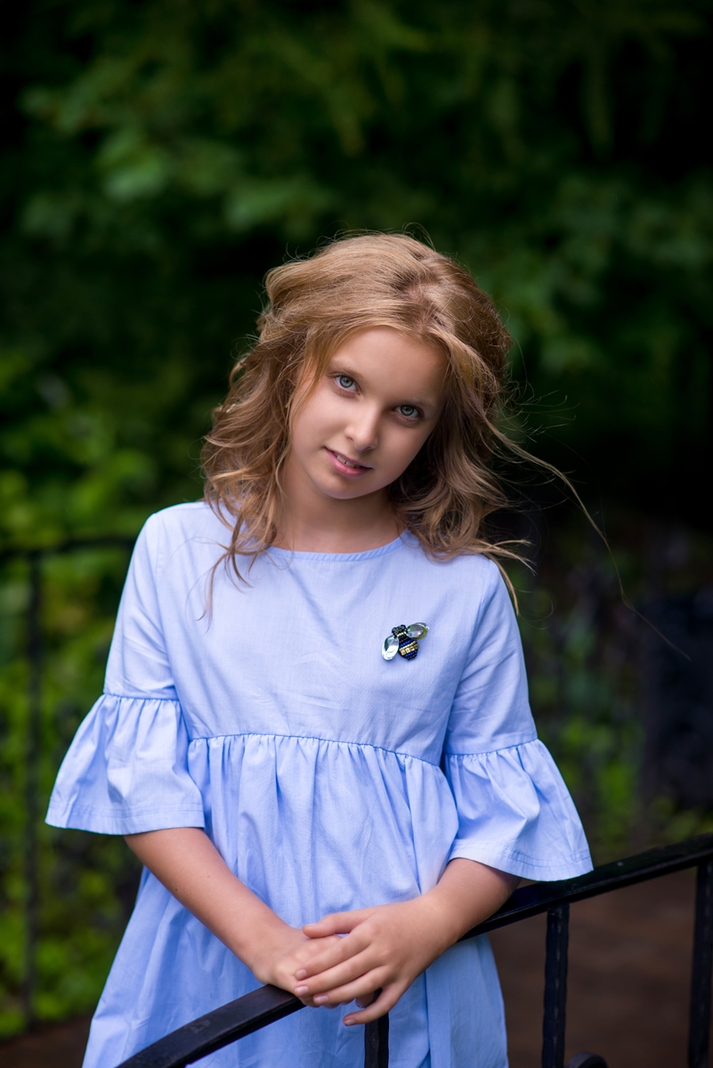 Голубое платье