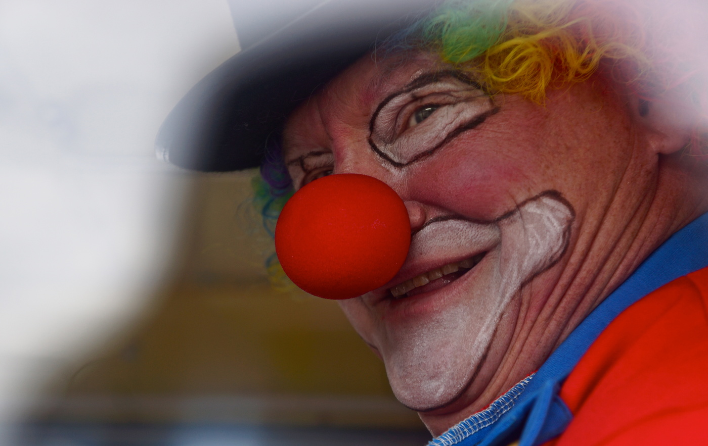 «Я Ерошкой балаганным устал кривляться...»