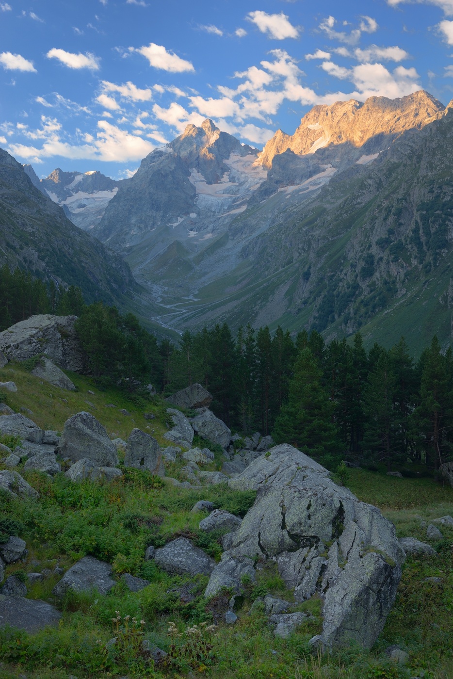 Рассвет в горах