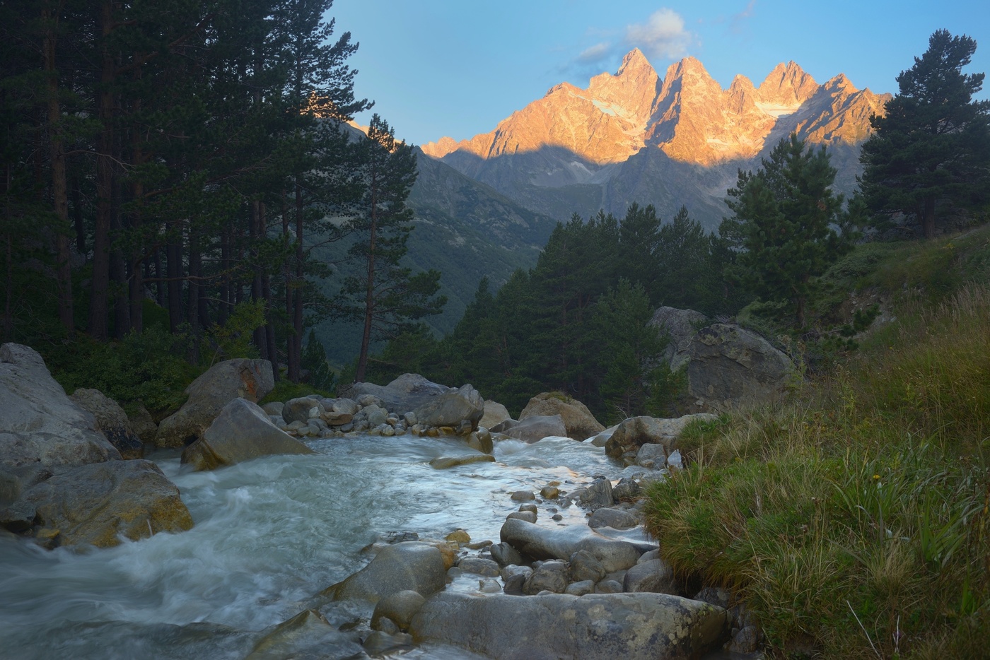 Рассвет в горах Кавказа