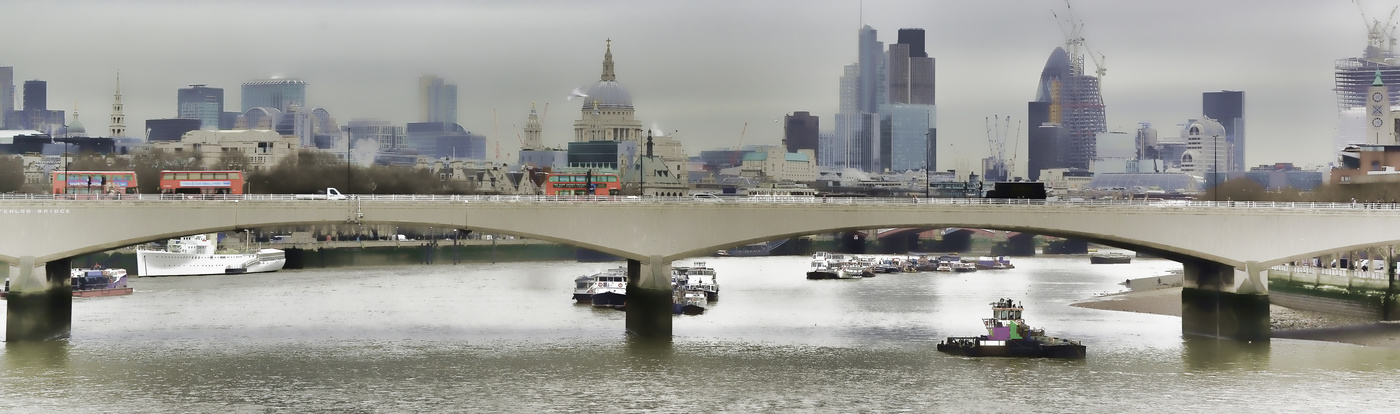 Из тумана выплывают....