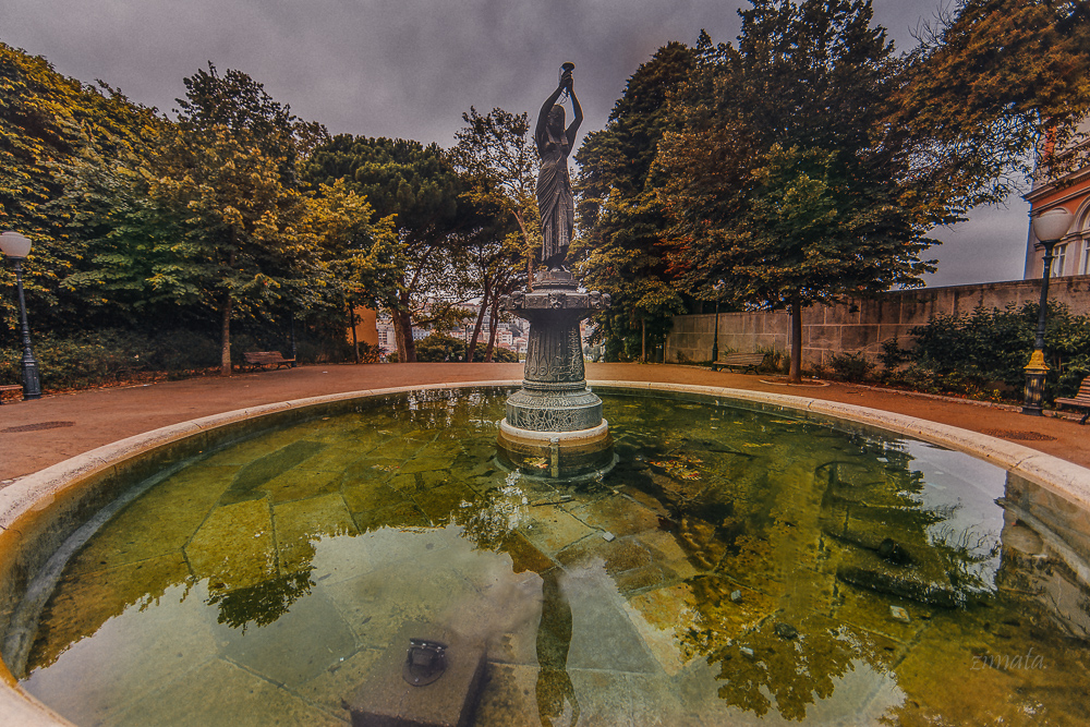 сквер в Лиссабоне