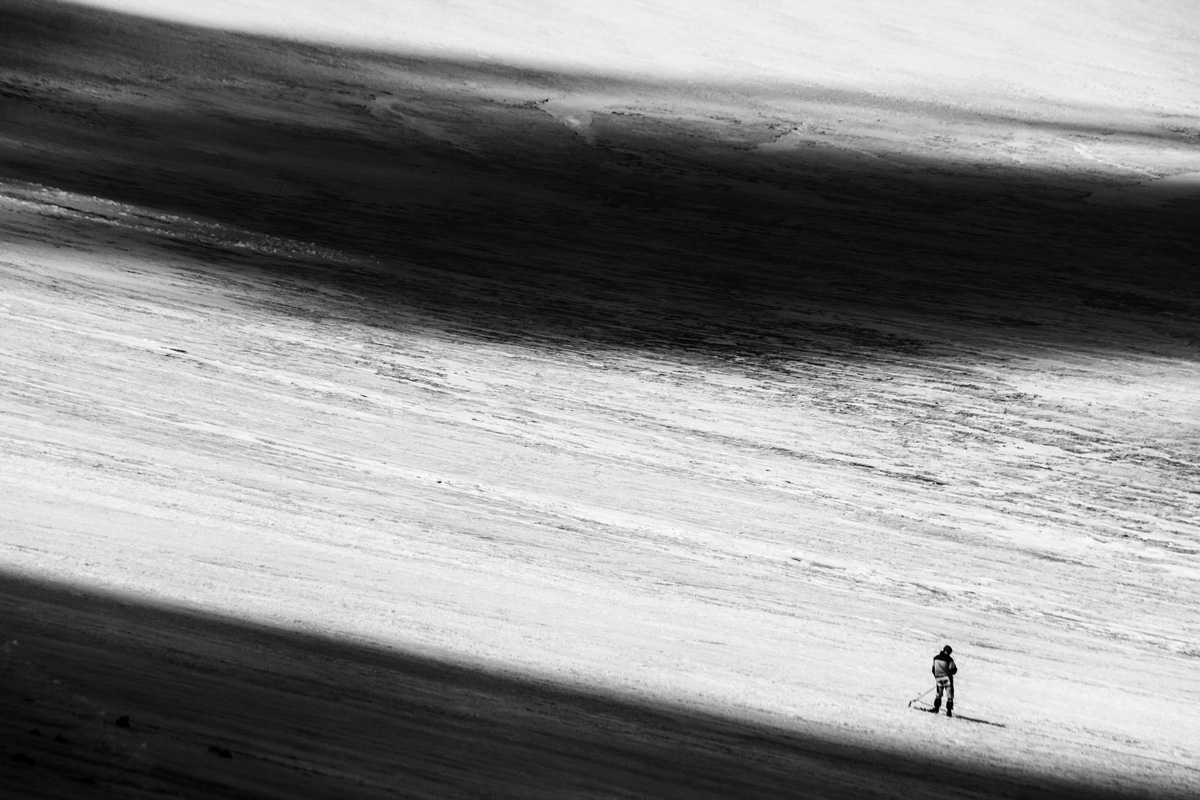 На светлой полосе