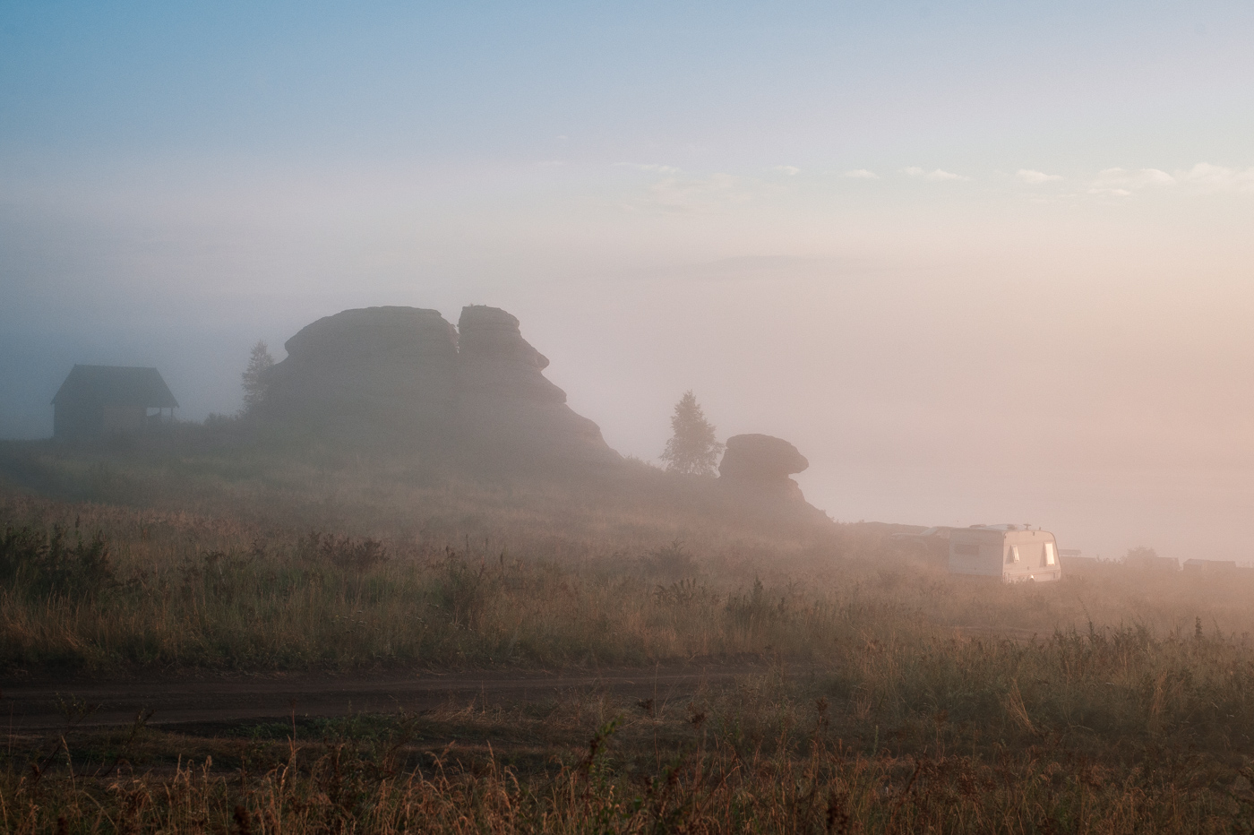 В туманной дымке