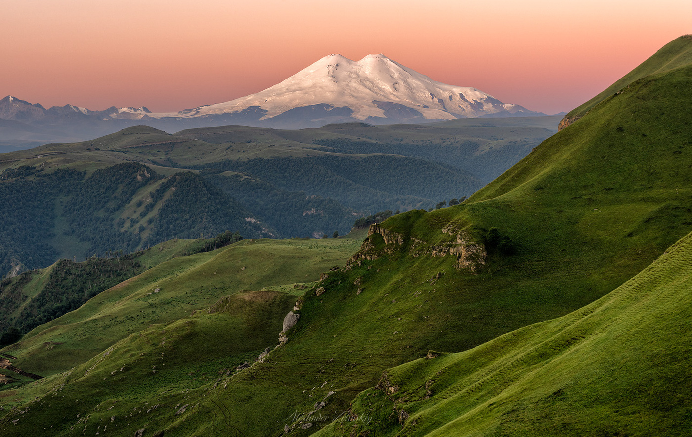 Утренний Эльбрус