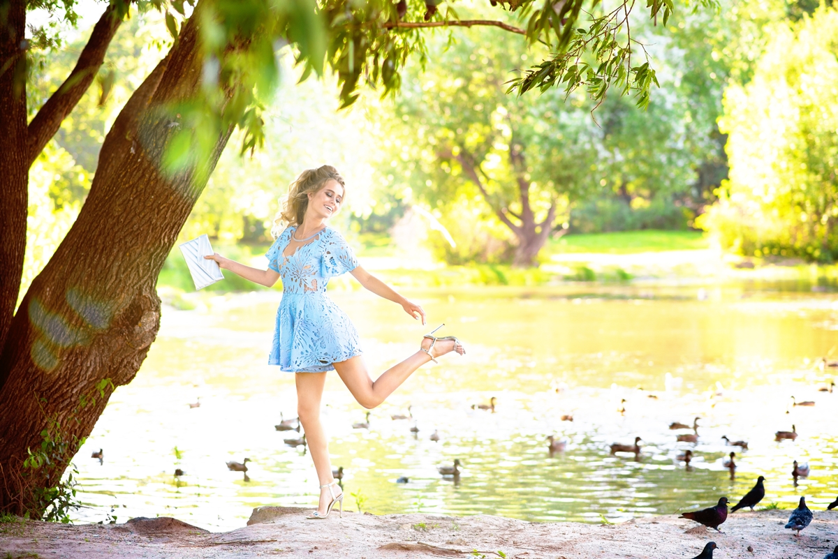 Среди тысячи лиц