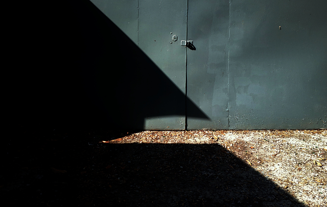 тень гаражная