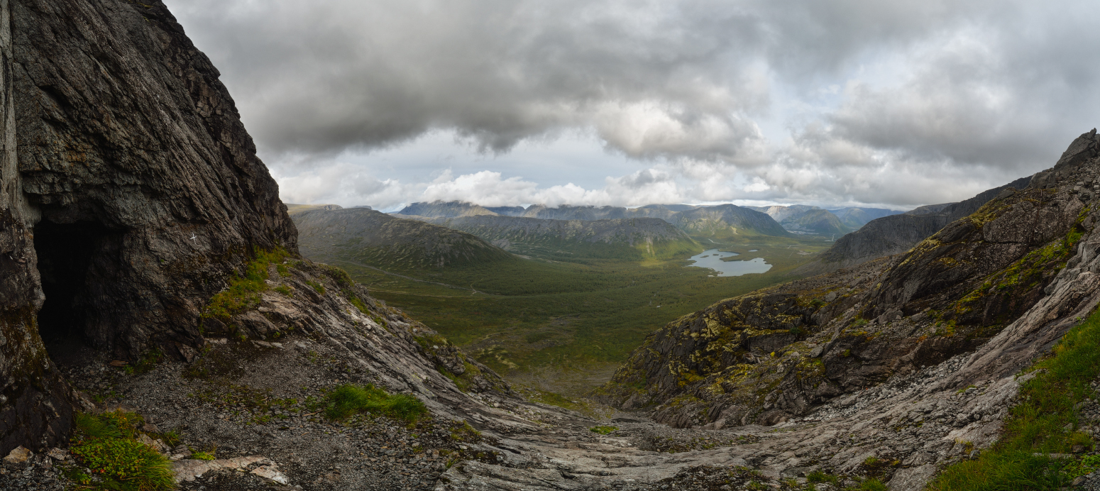 У заброшенных копей Тахтарвумчорр