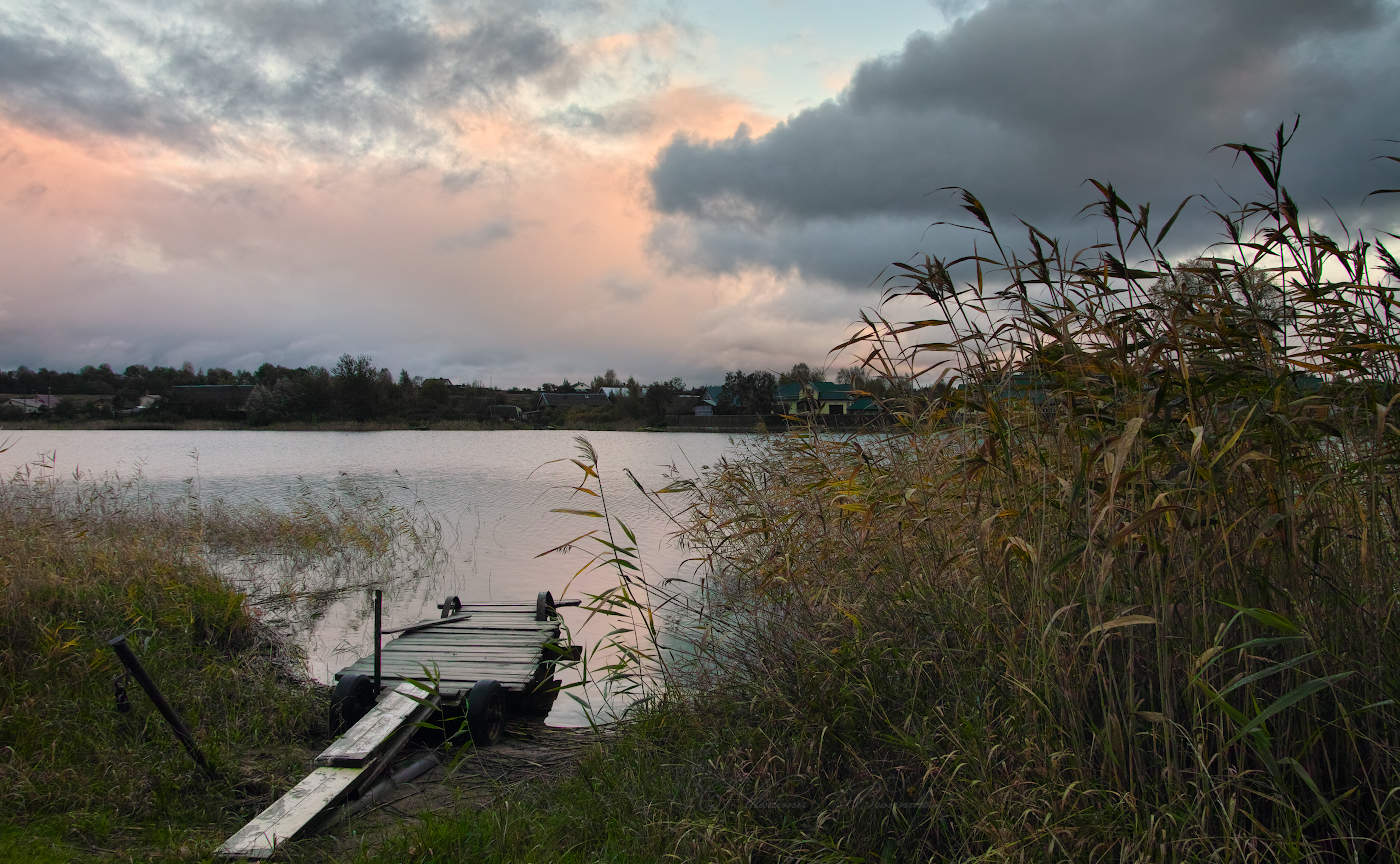 "Уж небо осенью дышало..."