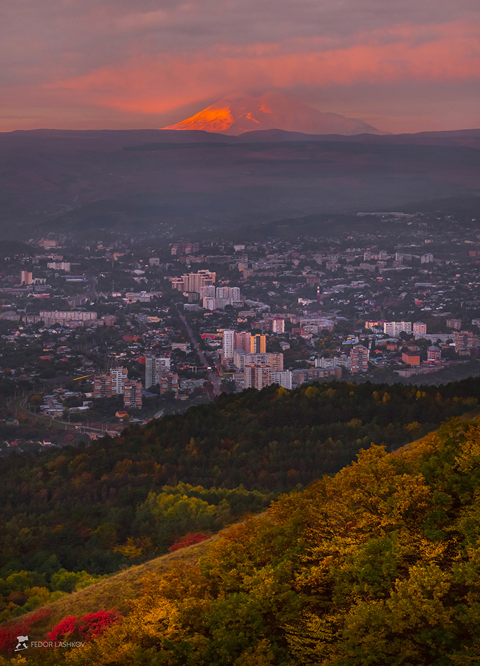 Эльбрус над Кисловодском
