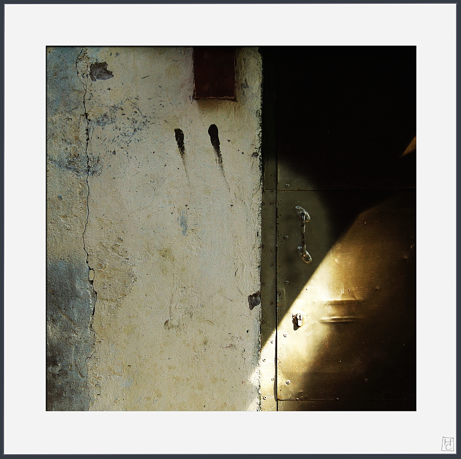 секретная дверь