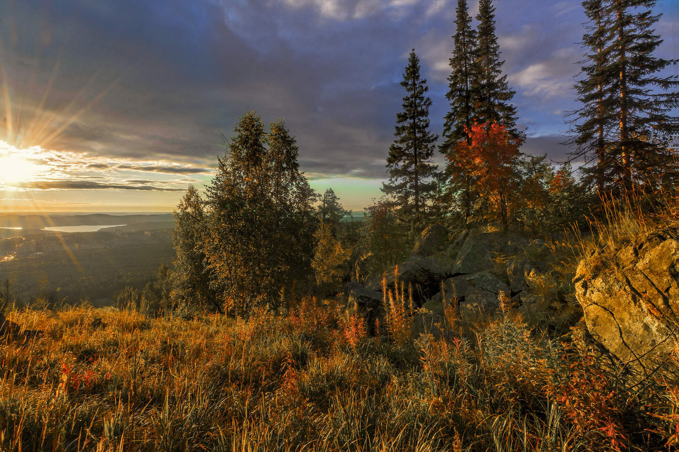 Солнце на скалах