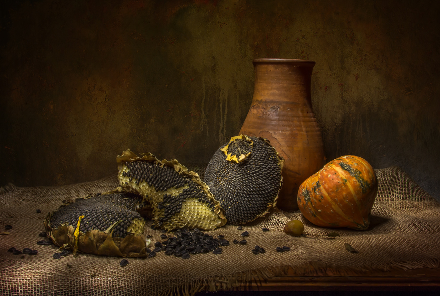 С подсолнухами...