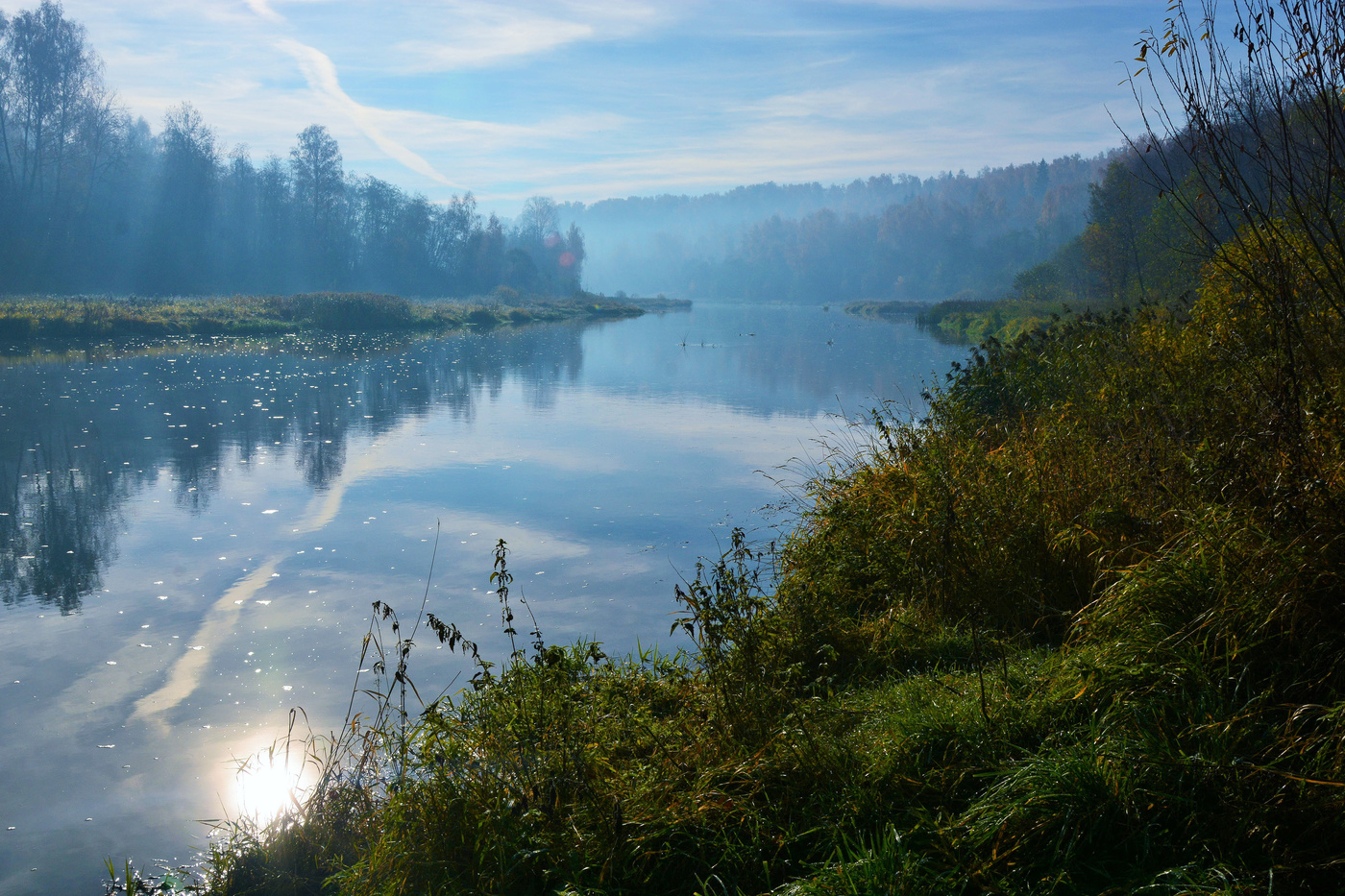 "Река застыла в полусне ..."