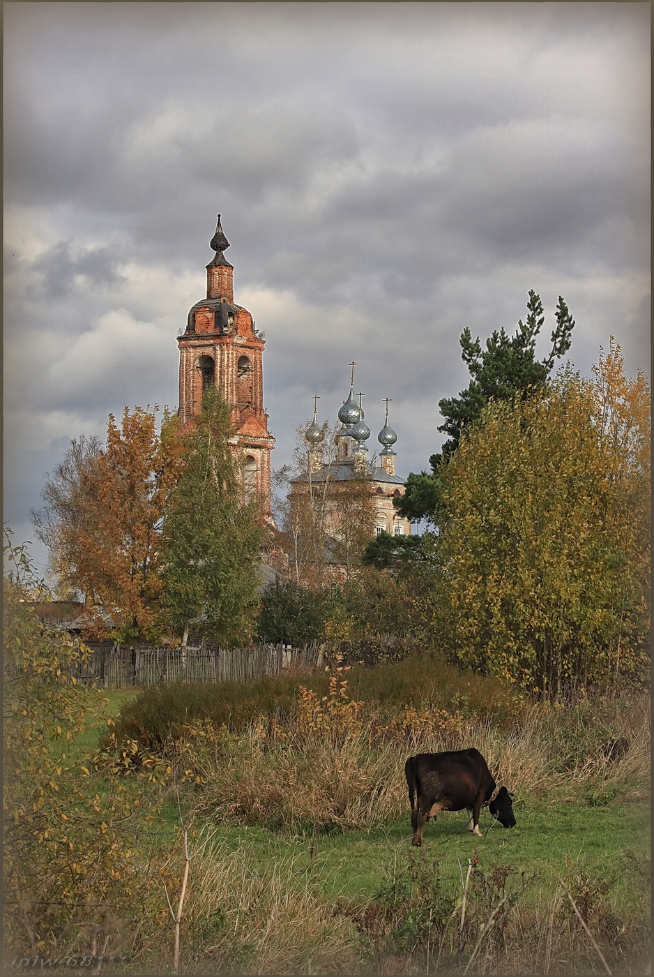 Красинское. Церковь Воздвижения Креста