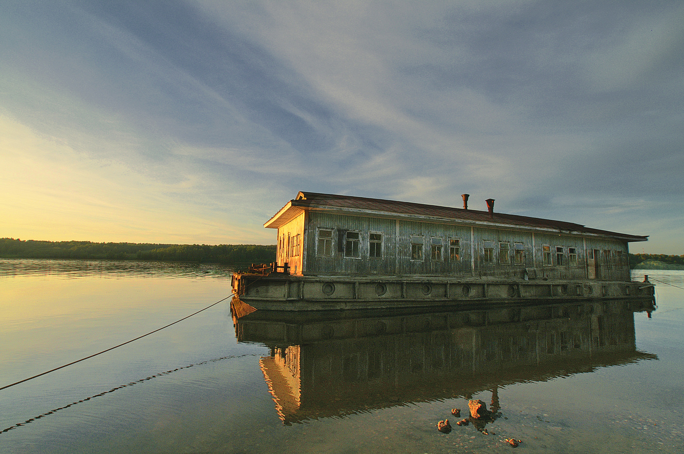 Старая баржа