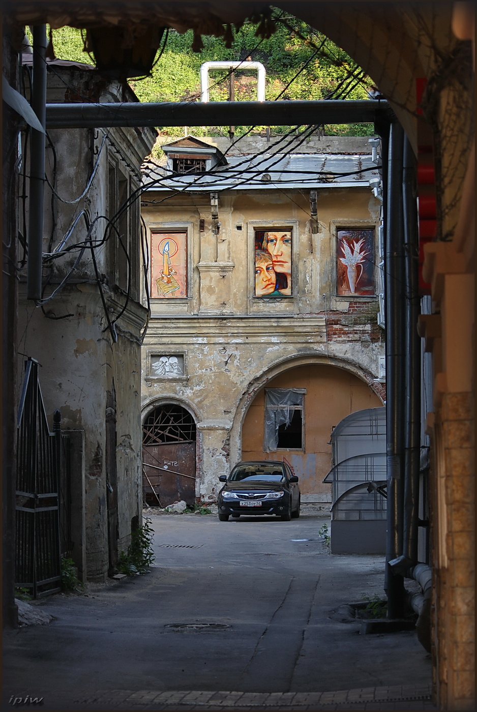 Подворотни....