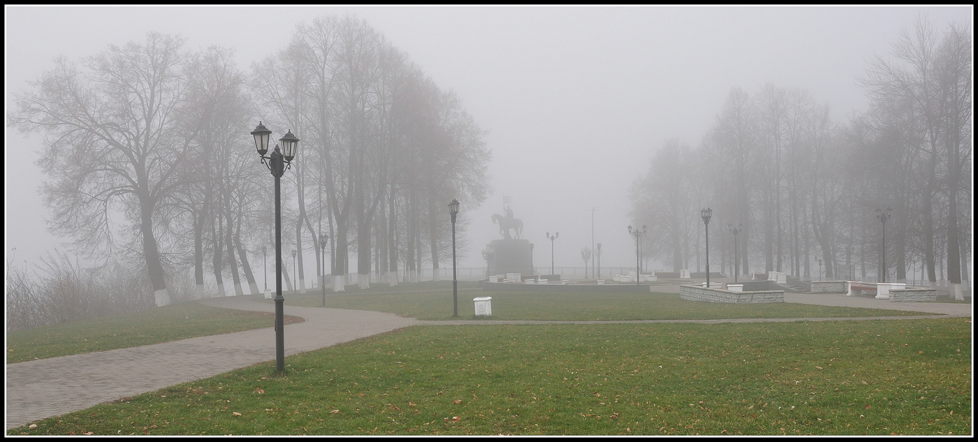 "Ёжик, эта лошадка не дружит с нами...
