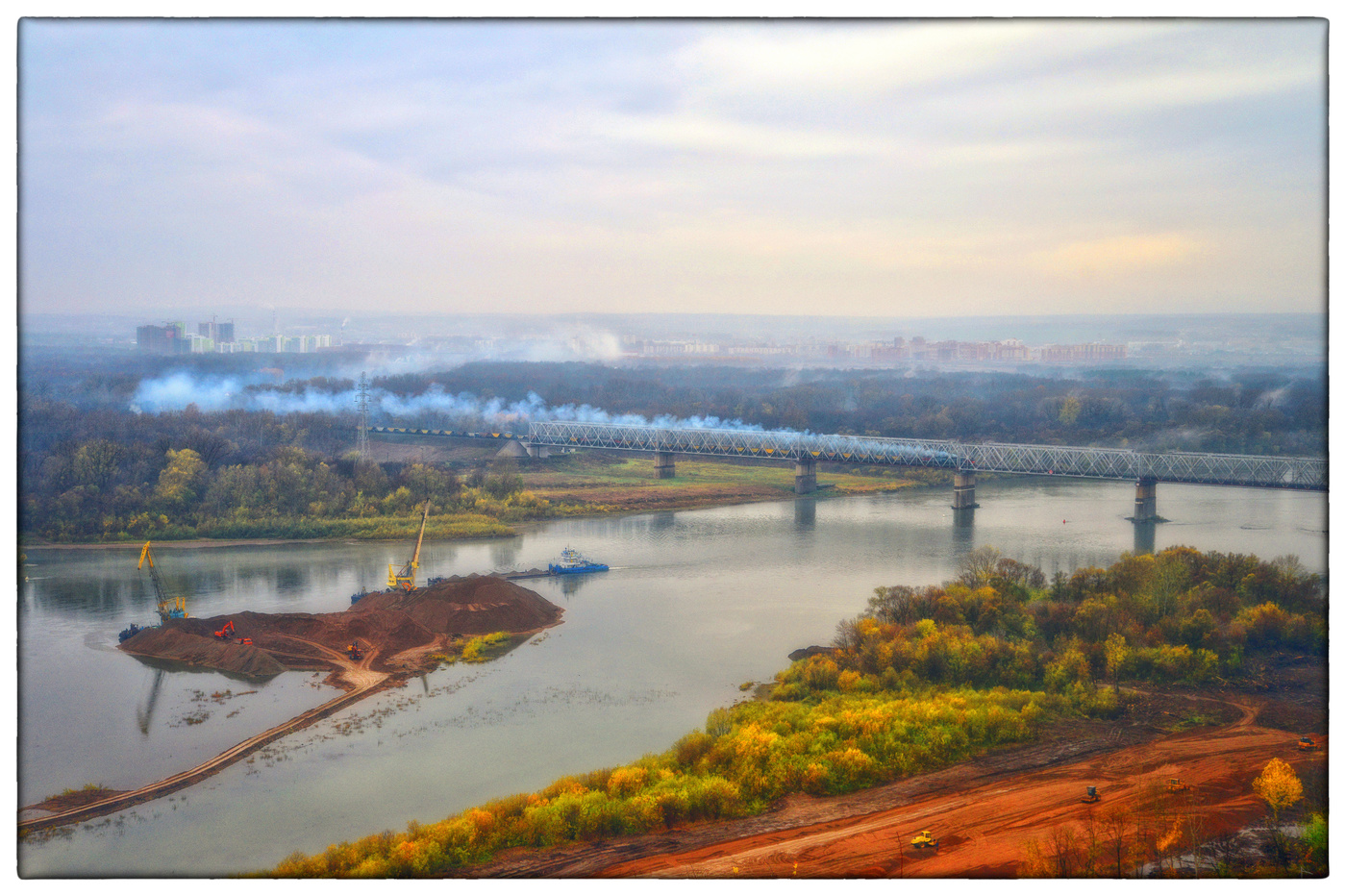 Синий дым над трубой...