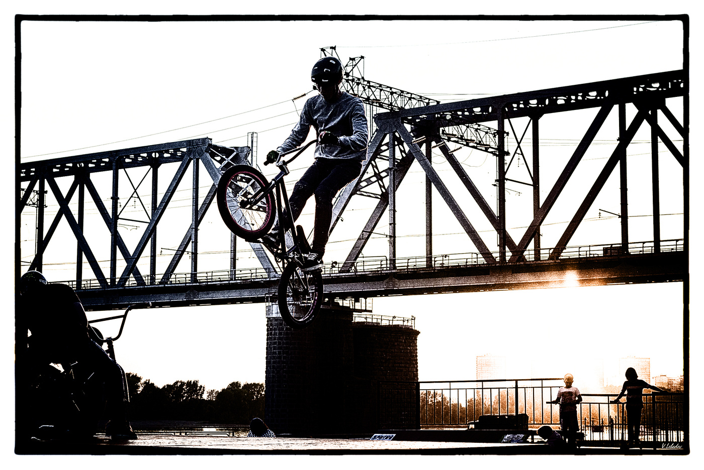 Контурные не карты