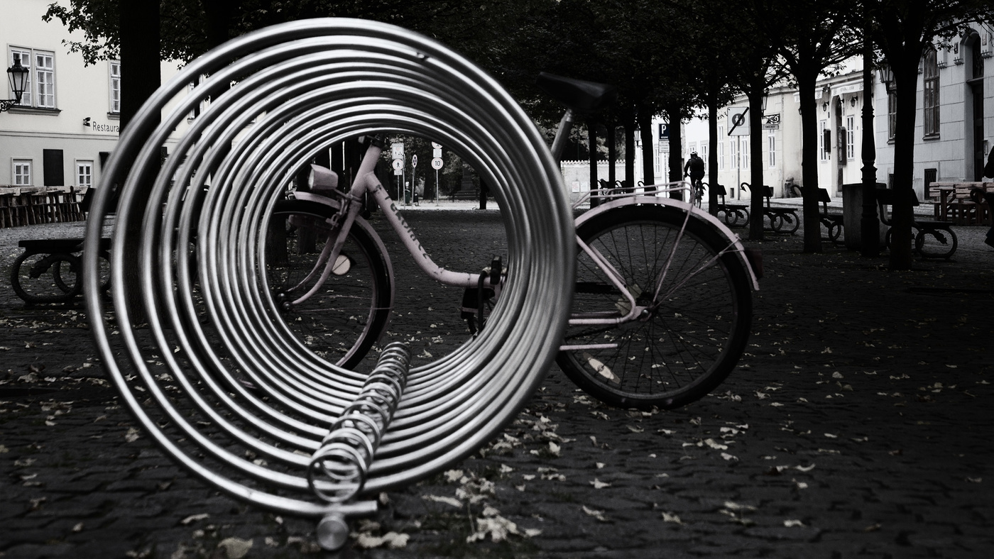 этюд с велосипедом и велосипедистом