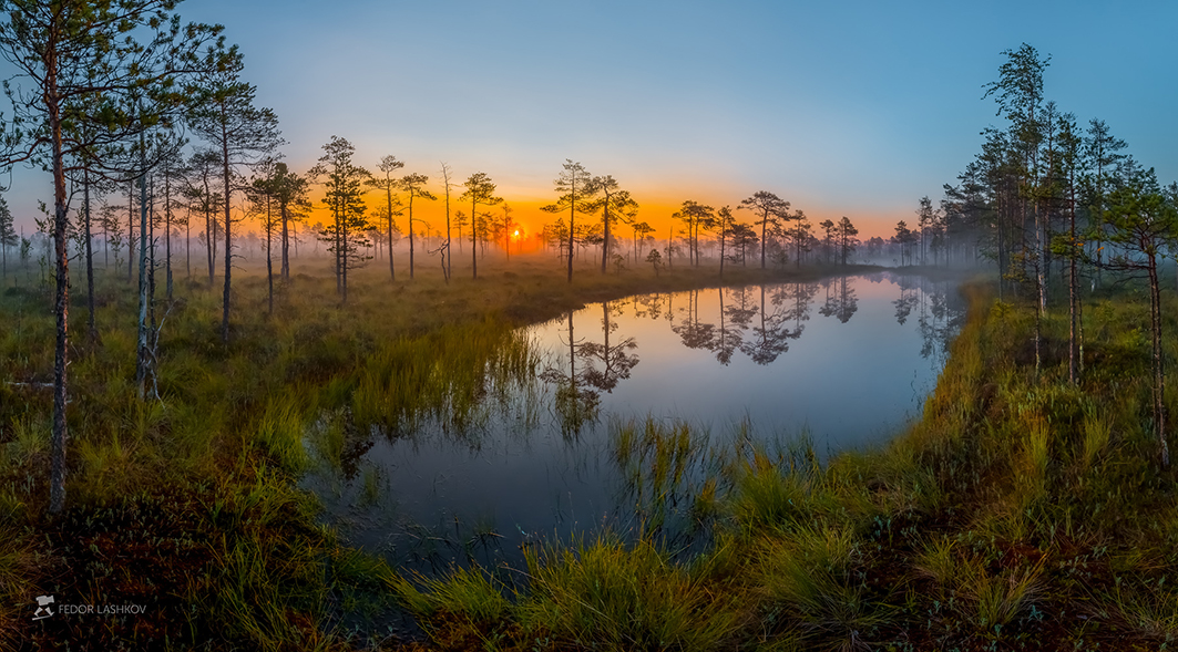 Озеро на рассвете
