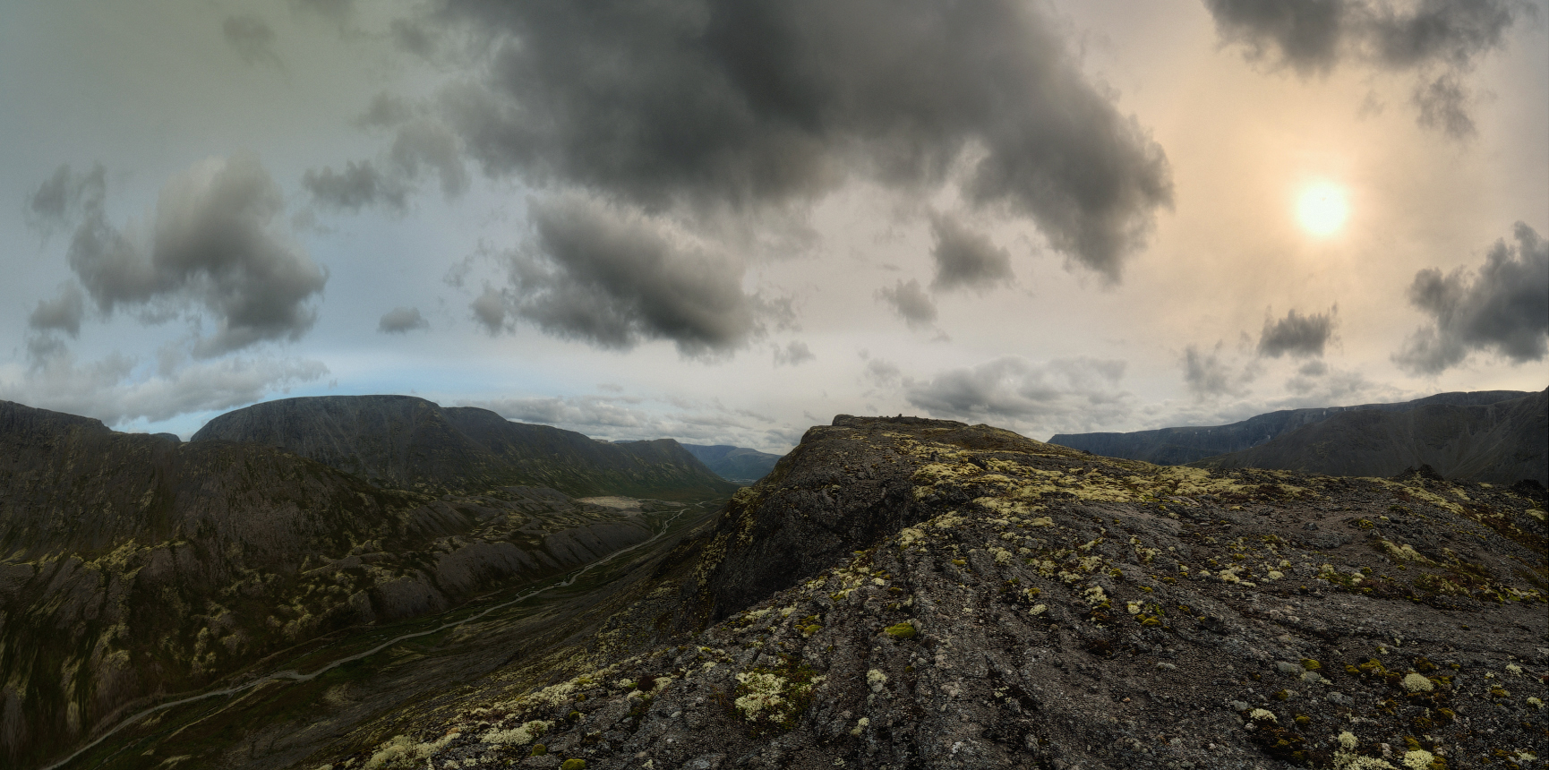 По хребту Поачвумчорр