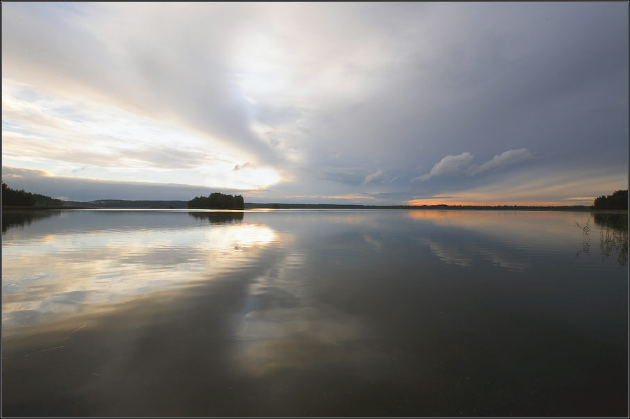 И не день,и не ночь..