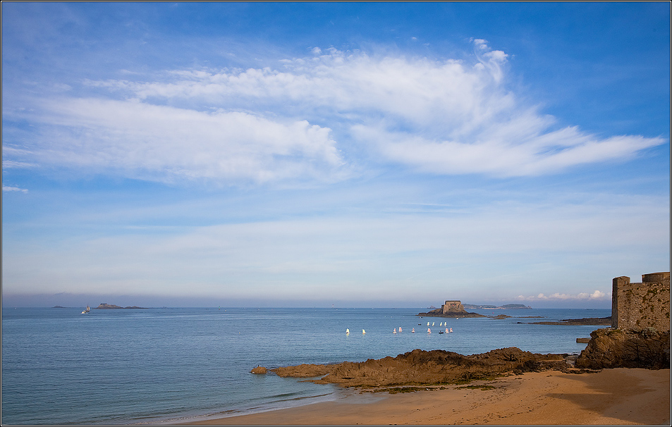 Под  парусами