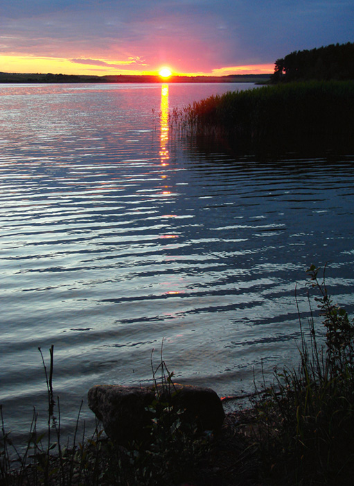Цветная графика на воде