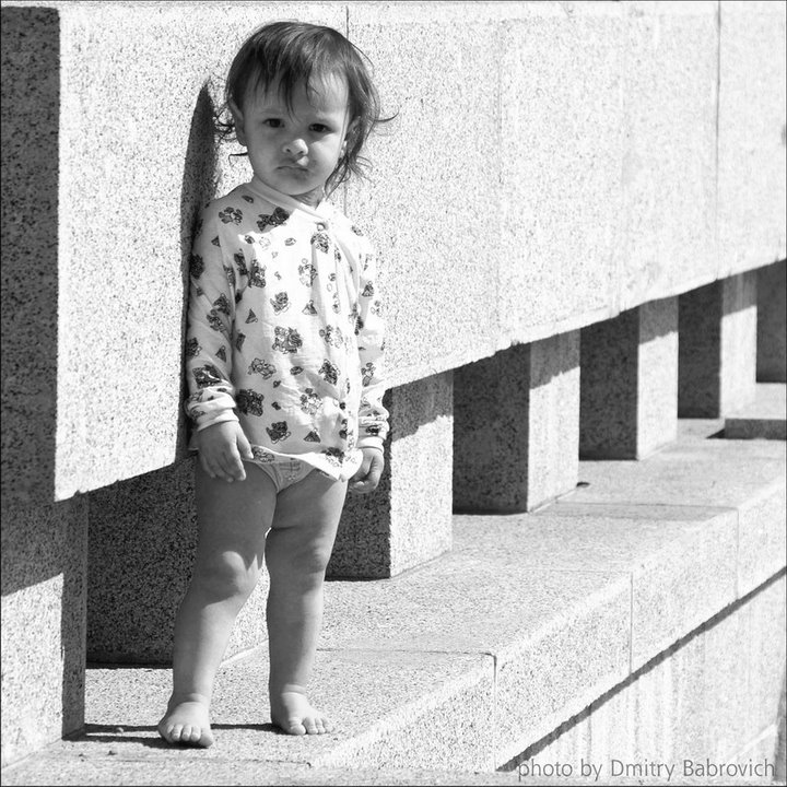 Наши девочки молоденьки, у них юбочки коротеньки.