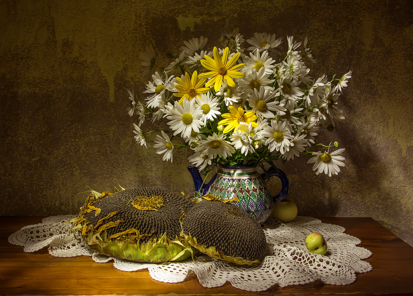 С подсолнухами...