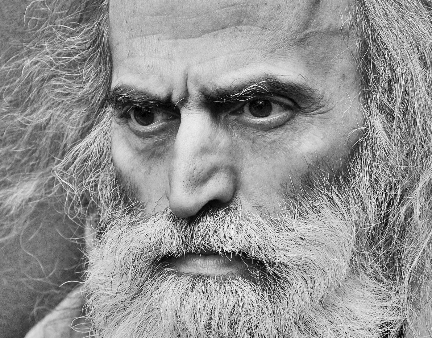 "Что такое время? Поставщик небытия ..."