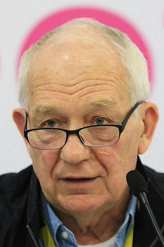 Роберт Максимов.