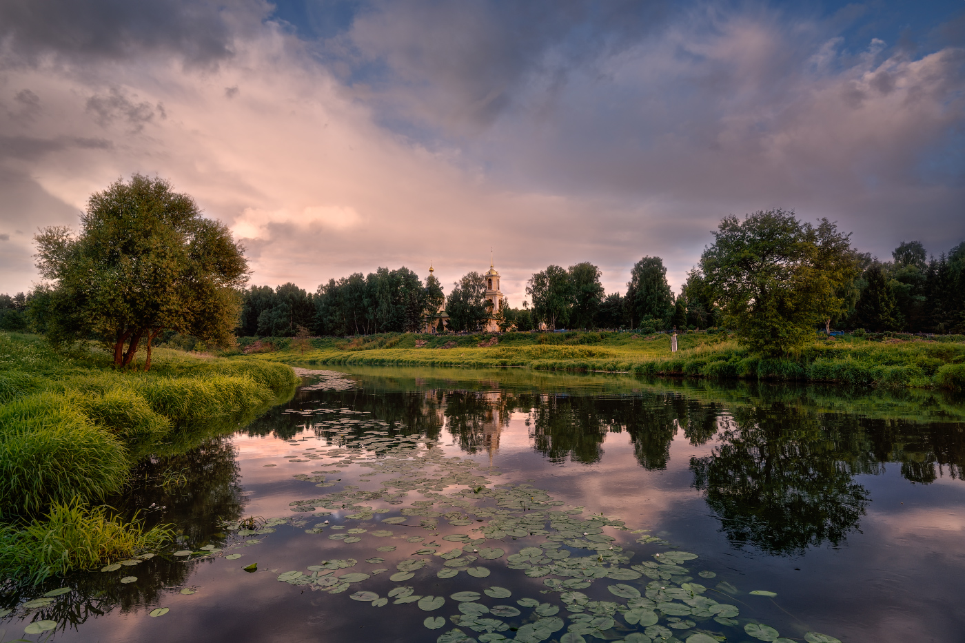 вечер у реки