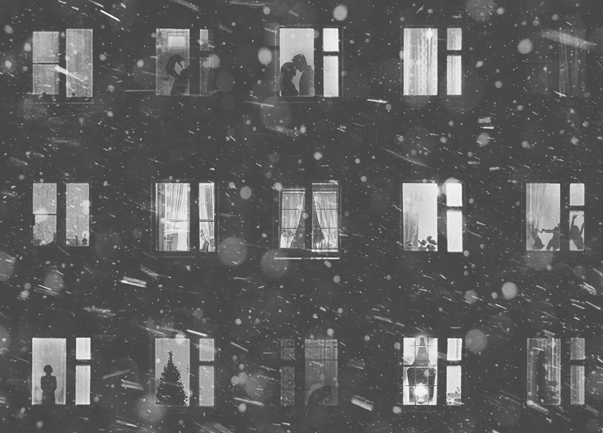 На город вечер опустился незаметно...