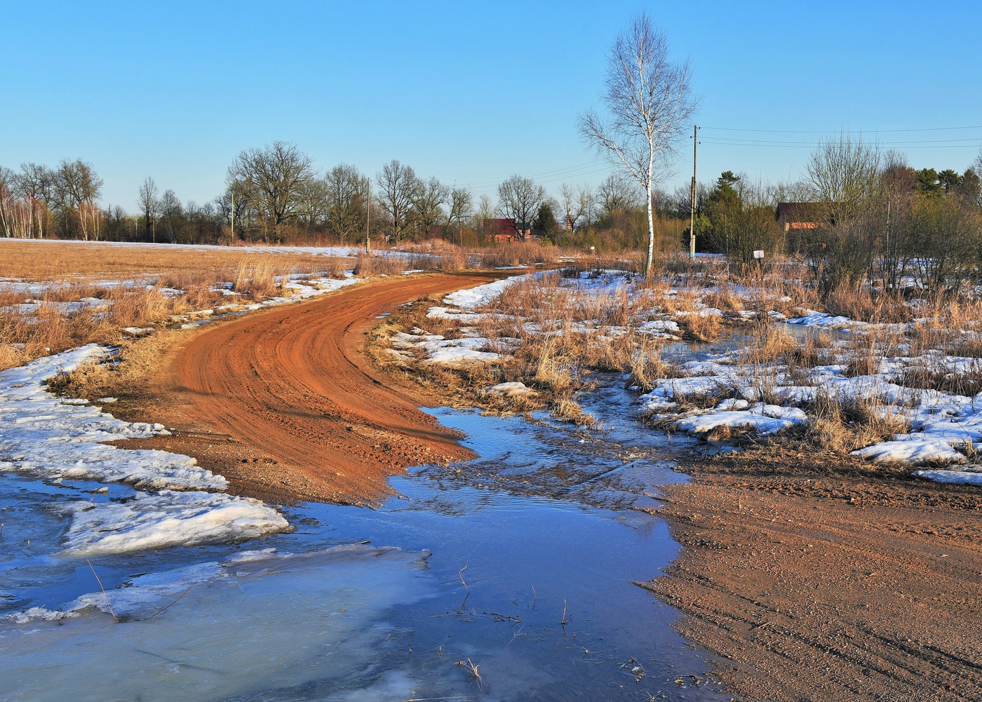 "И плачет дряхлый снег, и умирает лед ..."
