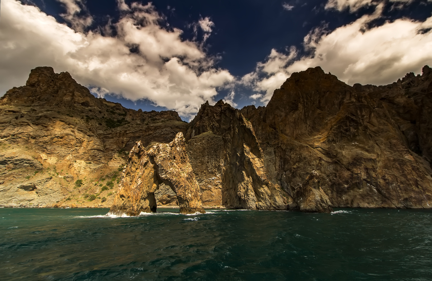 Золотые ворота Кара-Дага