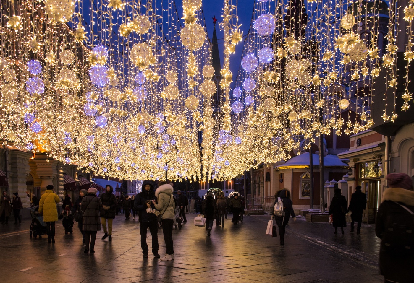 На Никольский улице