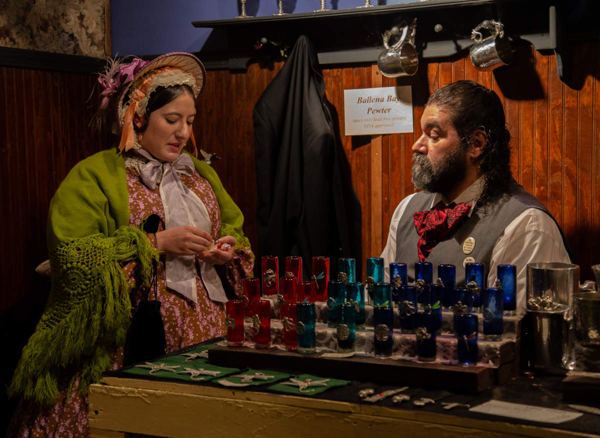 - Сколько стоит?...