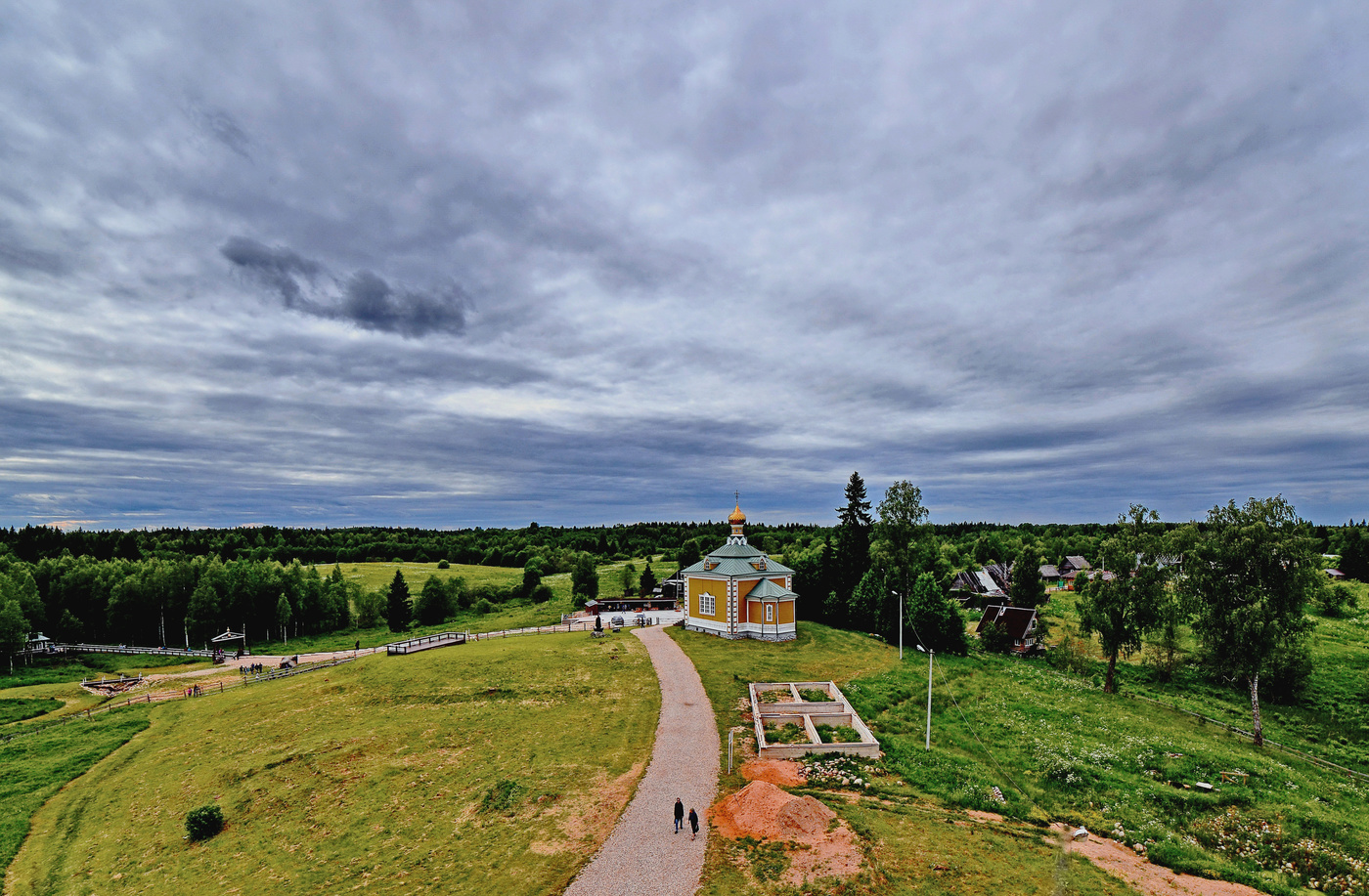 Волговерховье. Исток Волги.