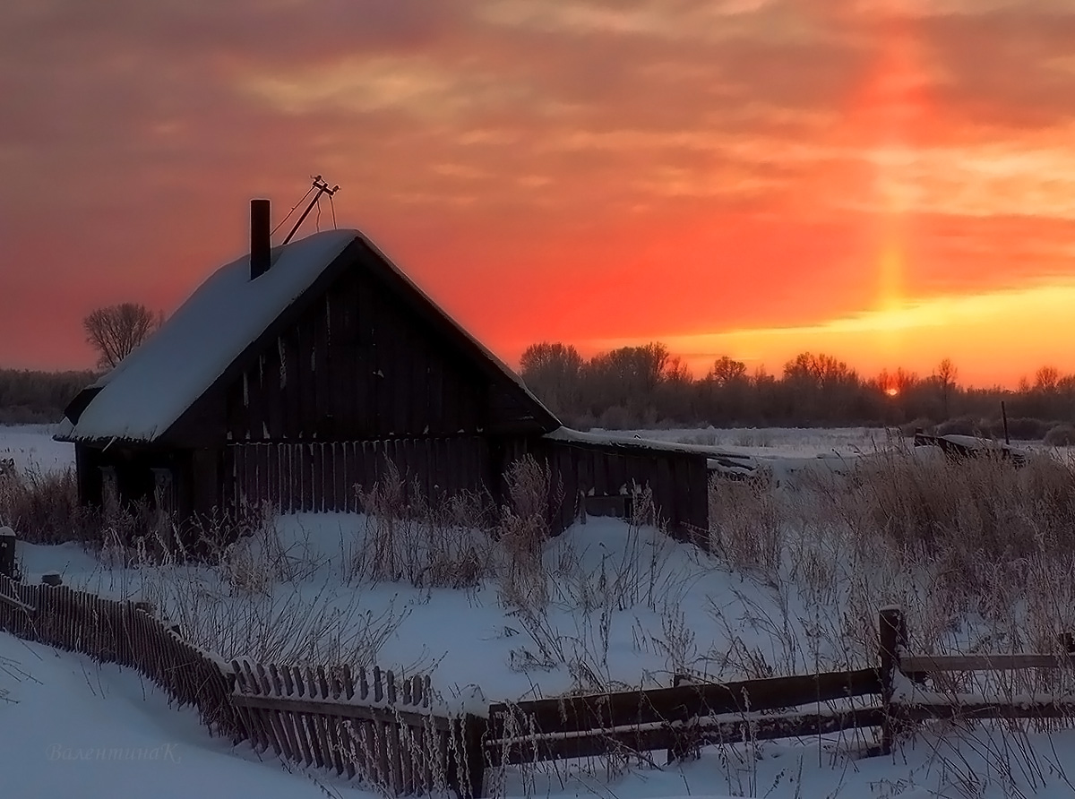 Заброшенный дом у реки...