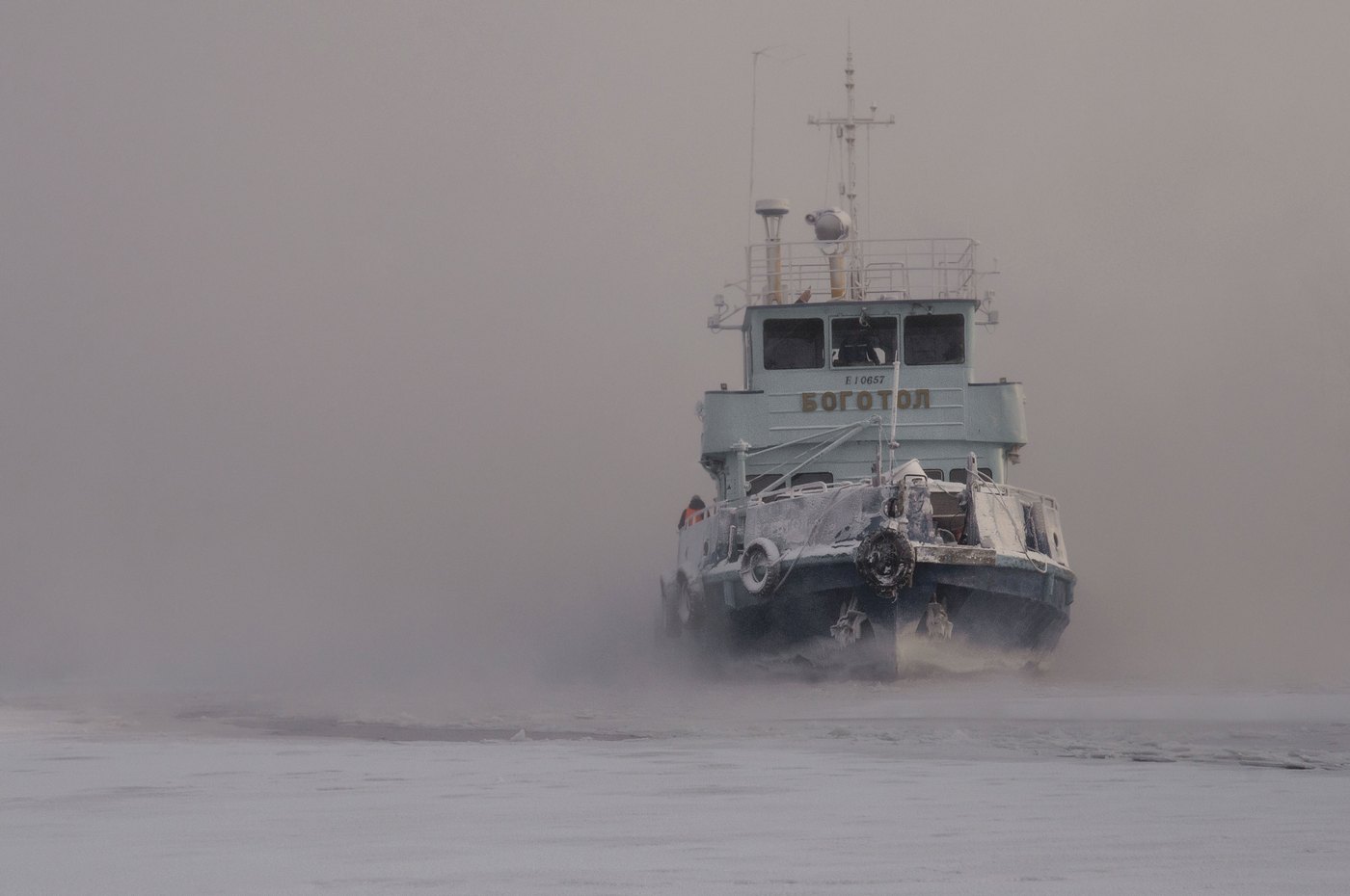 Морозные будни речников.